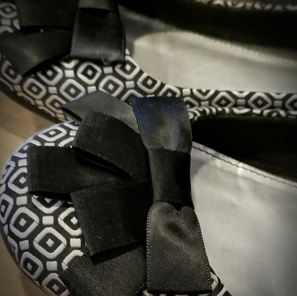 EUC Black and White Embellished Ballet Flats